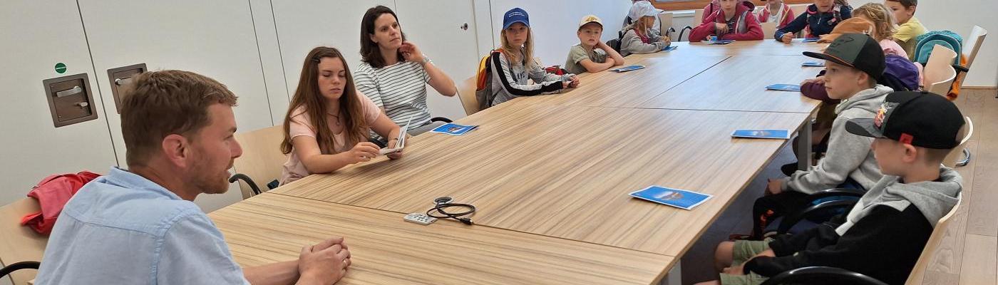 © Kathrin Innerwinkler | Bildquelle: Kathrin Innerwinkler | Urheber:in: Kathrin Innerwinkler Besuch beim Bürgermeister