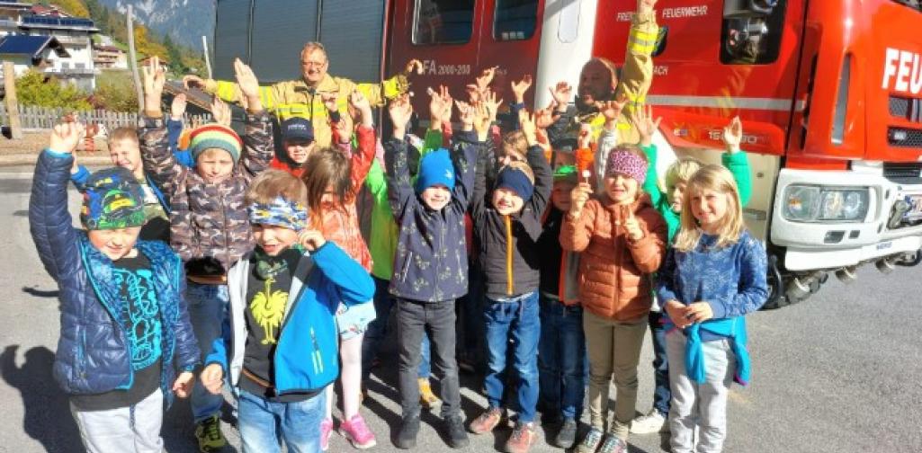 mit dem Feuerwehrauto mit dem Feuerwehrauto